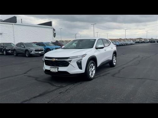 2025 Chevrolet Trax LS