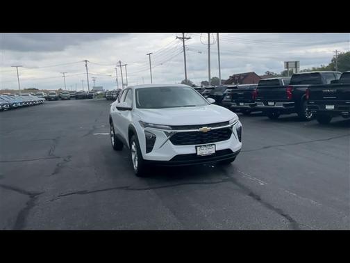 2025 Chevrolet Trax LS