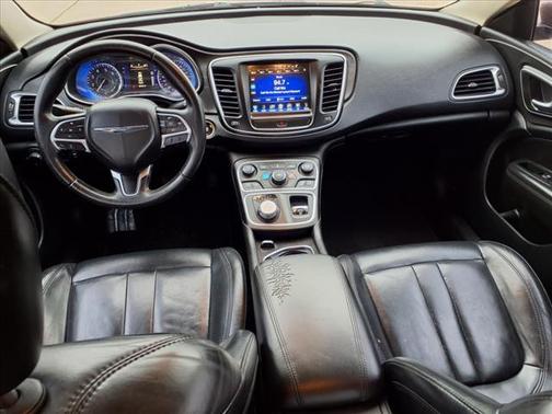 2017 Chrysler 200 Limited