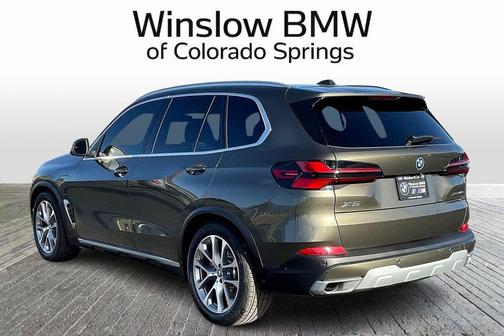 Manhattan Green Metallic 2025 BMW X5 PHEV xDrive50e