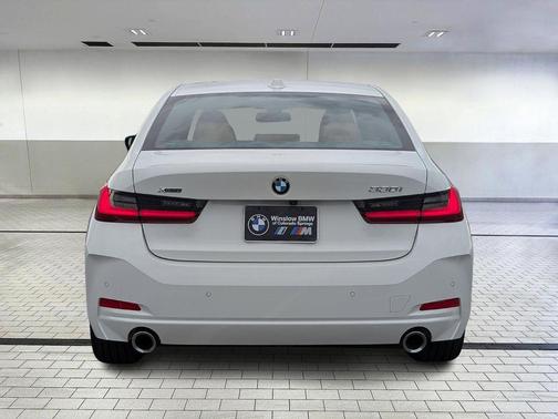 2024 BMW 330 i xDrive