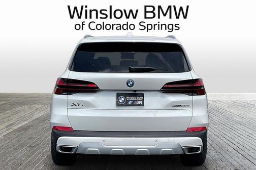 Mineral White Metallic 2026 BMW X5 PHEV xDrive50e