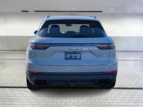 2022 Porsche Cayenne Platinum Edition