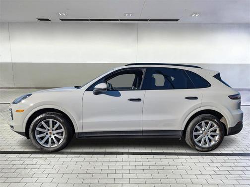 2022 Porsche Cayenne Platinum Edition