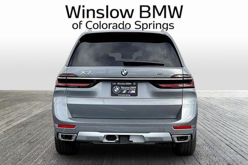 Gray Metallic 2026 BMW X7 xDrive40i