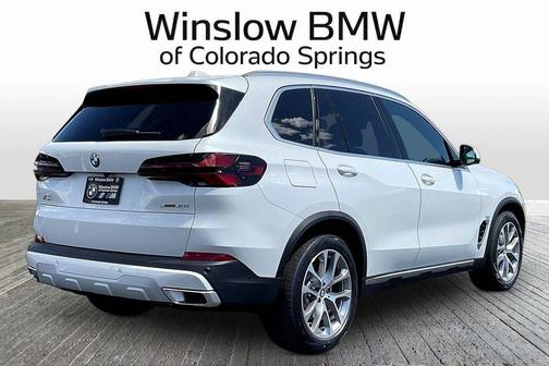 Mineral White Metallic 2026 BMW X5 xDrive40i