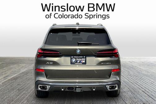 Manhattan Green Metallic 2026 BMW X5 PHEV xDrive50e