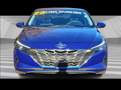 2022 Hyundai ELANTRA SEL