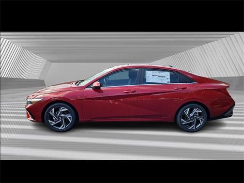2025 Hyundai ELANTRA SEL
