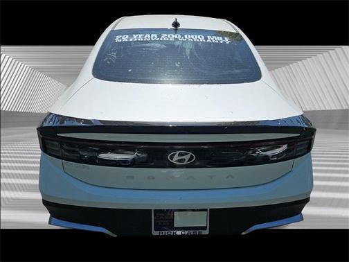2025 Hyundai SONATA SE