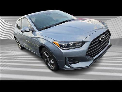 2019 Hyundai Veloster 2