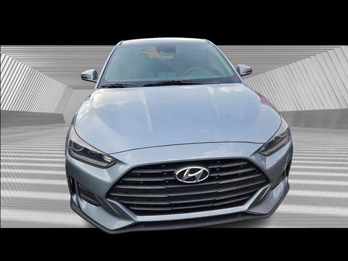 2019 Hyundai Veloster 2