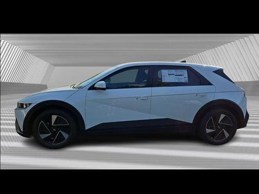 2025 Hyundai IONIQ 5 SE