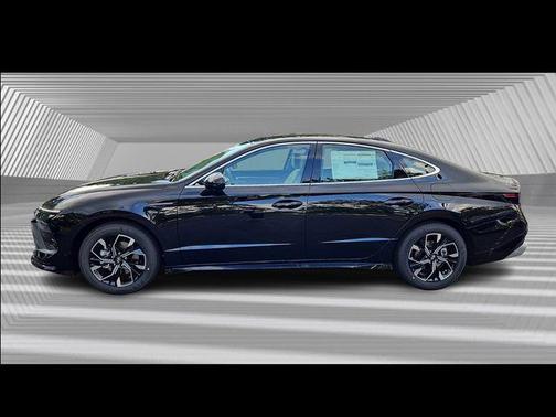 2025 Hyundai SONATA Hybrid SE