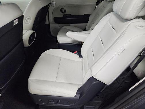 Phantom Black 2026 Hyundai SANTA FE SEL 2.4