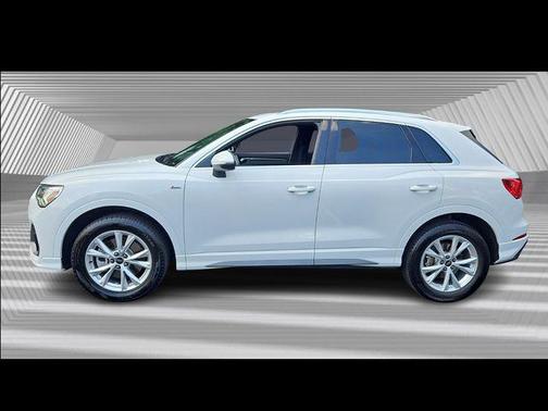 2024 Audi Q3 Premium 45 TFSI S line quattro Tiptronic
