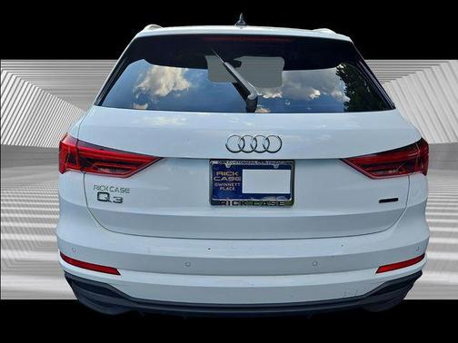 2024 Audi Q3 Premium 45 TFSI S line quattro Tiptronic