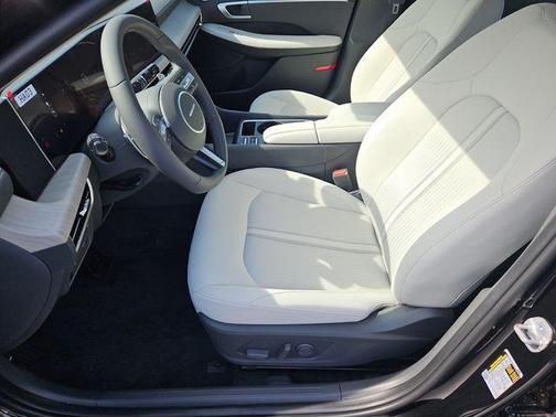 2025 Hyundai SONATA Hybrid SE