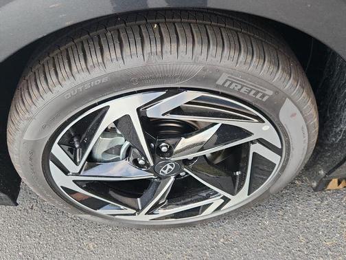 2026 Hyundai SONATA SEL