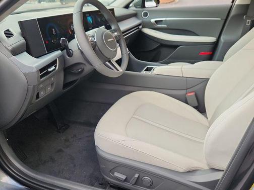 2026 Hyundai SONATA SEL