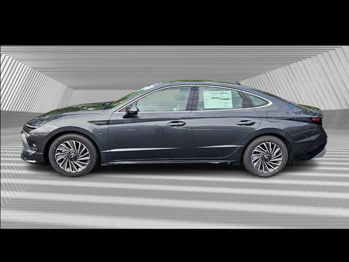 2025 Hyundai SONATA Hybrid SE