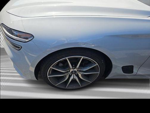 2023 Genesis G70 2.0T RWD