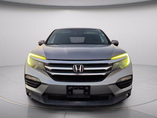 Lunar Silver Metallic 2018 Honda Pilot EX-L