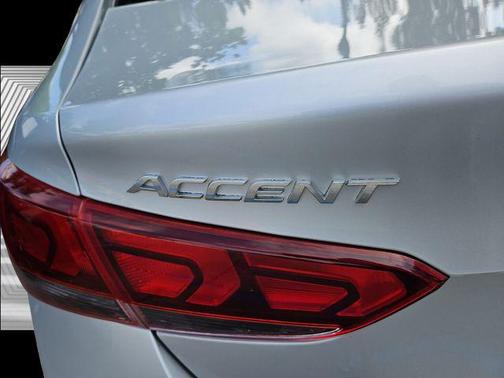 2018 Hyundai Accent SE
