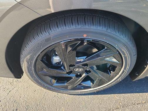 2026 Hyundai ELANTRA Sport