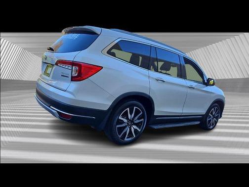 2022 Honda Pilot Touring 8-Passenger