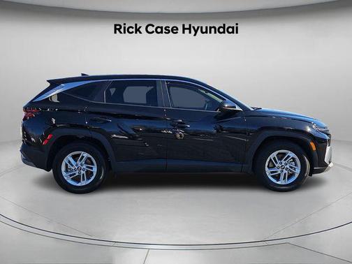 2025 Hyundai TUCSON SE