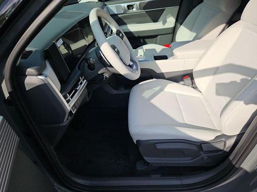 2025 Hyundai SANTA FE SE