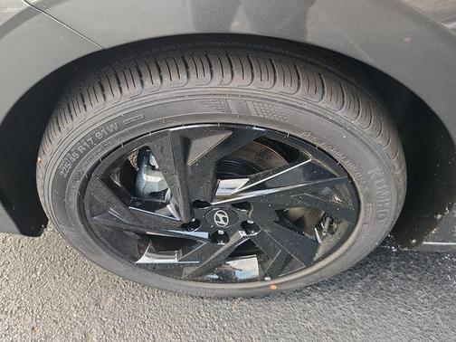 2026 Hyundai ELANTRA Sport