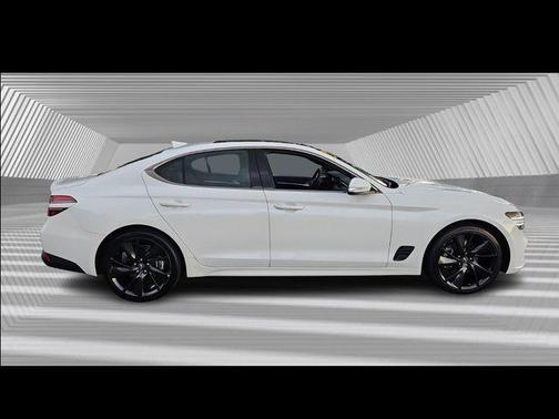 2023 Genesis G70 2.0T RWD