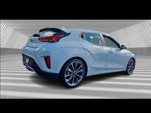 2020 Hyundai Veloster 2