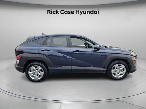 2024 Hyundai KONA SE