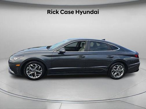 2022 Hyundai SONATA SEL