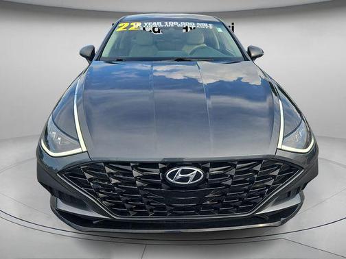 2022 Hyundai SONATA SEL