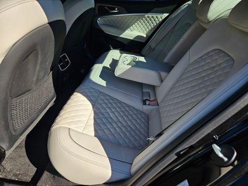 2025 Genesis G70 3.3T RWD Sport Advanced