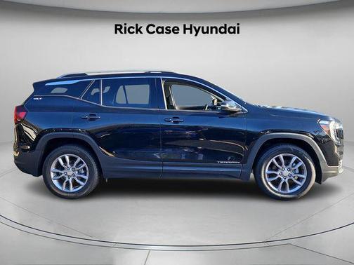 2023 GMC Terrain SLT