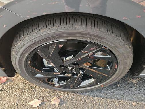 2026 Hyundai ELANTRA Sport