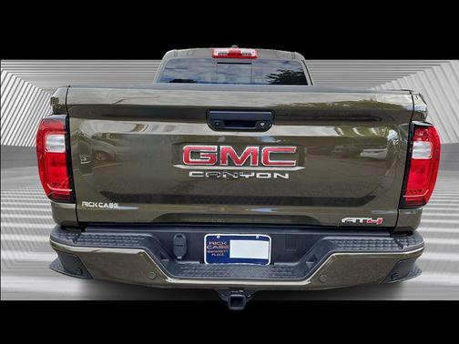 2023 GMC Canyon Base