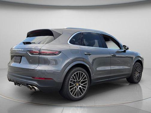 Quartzite Metallic 2019 Porsche Cayenne Cayenne