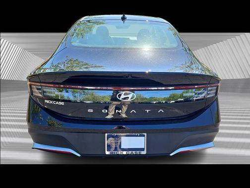 2025 Hyundai SONATA SE