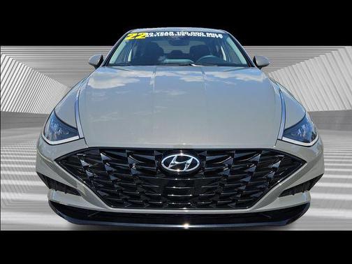 2022 Hyundai SONATA SEL