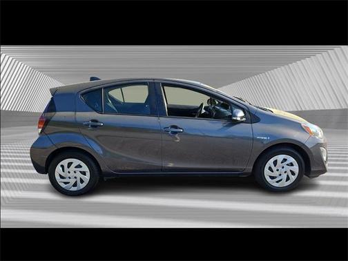 2016 Toyota Prius c Four