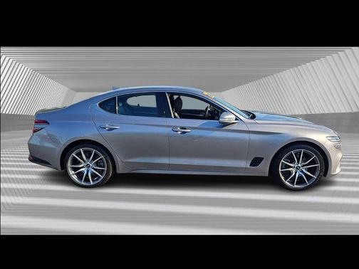 2022 Genesis G70 3.3T RWD