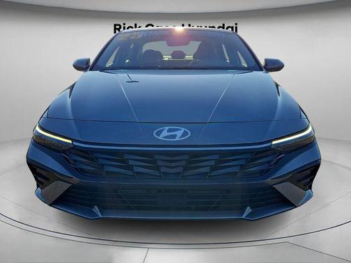 2025 Hyundai ELANTRA SEL