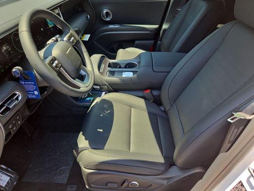 Creamy White Pearl 2026 Hyundai Palisade Hybrid Limited