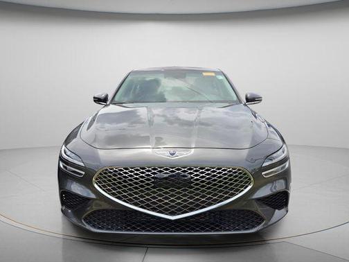 Makalu Gray 2023 Genesis G70 2.0T RWD